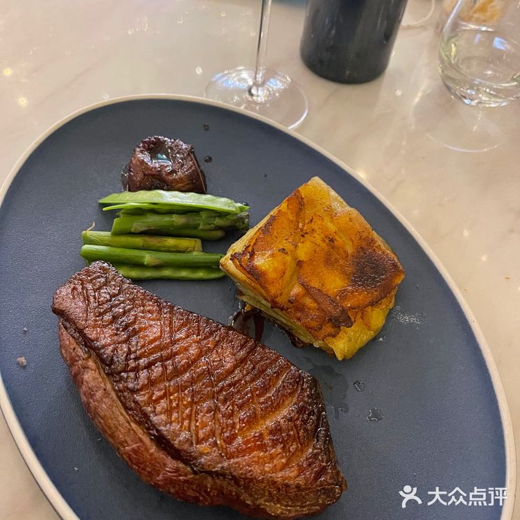 法國人聚點，食物美味份量碩大價格無敵！