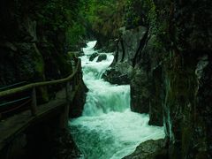 -华蓥山天意谷景区