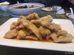 -老码头黑皮肘子锅包肉(赣水路店)