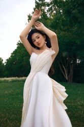 -喜爱高定婚纱摄影