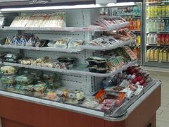-全家便利店(莲花池东路店)