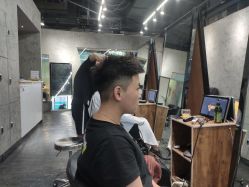 -发饰美男士增发补发假发定制店