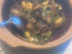 -八府香鸭·啫啫煲(华山路店)