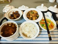 -爱月坊产后护理中心(万达店)