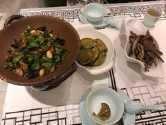 -丹江口渔村·湘味厨房(桃园店)
