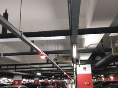 -虹桥火车站-停车场