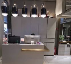 -苑苑发型设计