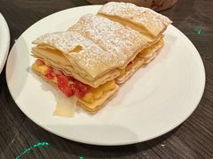 拿破仑草莓酥-万丽轩·粤菜(王府井金茂万丽酒店)