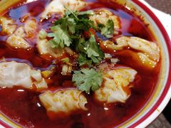 -八二小区抄手(龙湖上城天街店)