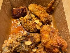 黄油蒜炸鸡块-富乐满韩国正宗炸鸡韩国料理(虹泉路店)