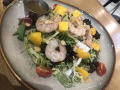 鲜柚芒果爆沙拉-HELLO 27 意面·沙拉·帕尼尼