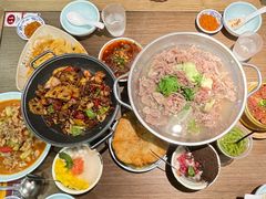 -肖四女乐山跷脚牛肉(滨江天街店)
