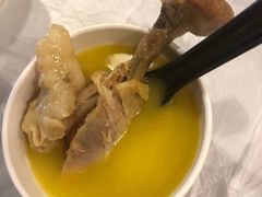 -鲜入围煮花胶鸡海鲜火锅