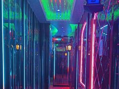 -路边边.炒菜烧烤.音乐餐厅(良乡长虹店)