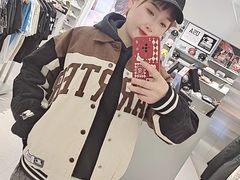 -枫叶小镇奥特莱斯