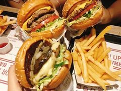 -The Habit Burger Grill 哈比特汉堡(复兴soho店)