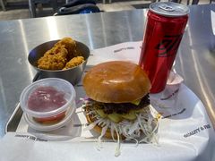 -TRIPS BURGER(大钟寺店)