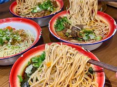 -楚东君•襄阳牛肉面牛杂煲(陆家嘴正大店)