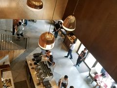 大堂-星巴克臻选(南京艾尚天地店)