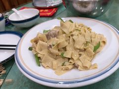 -鹤乡东北菜(崮山路店)