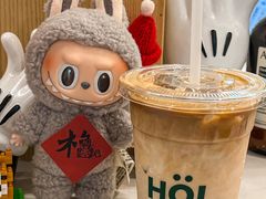 山茶花拿铁-HOI COFFEE