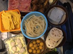 -周幺妹重庆老火锅(银泰城总店)