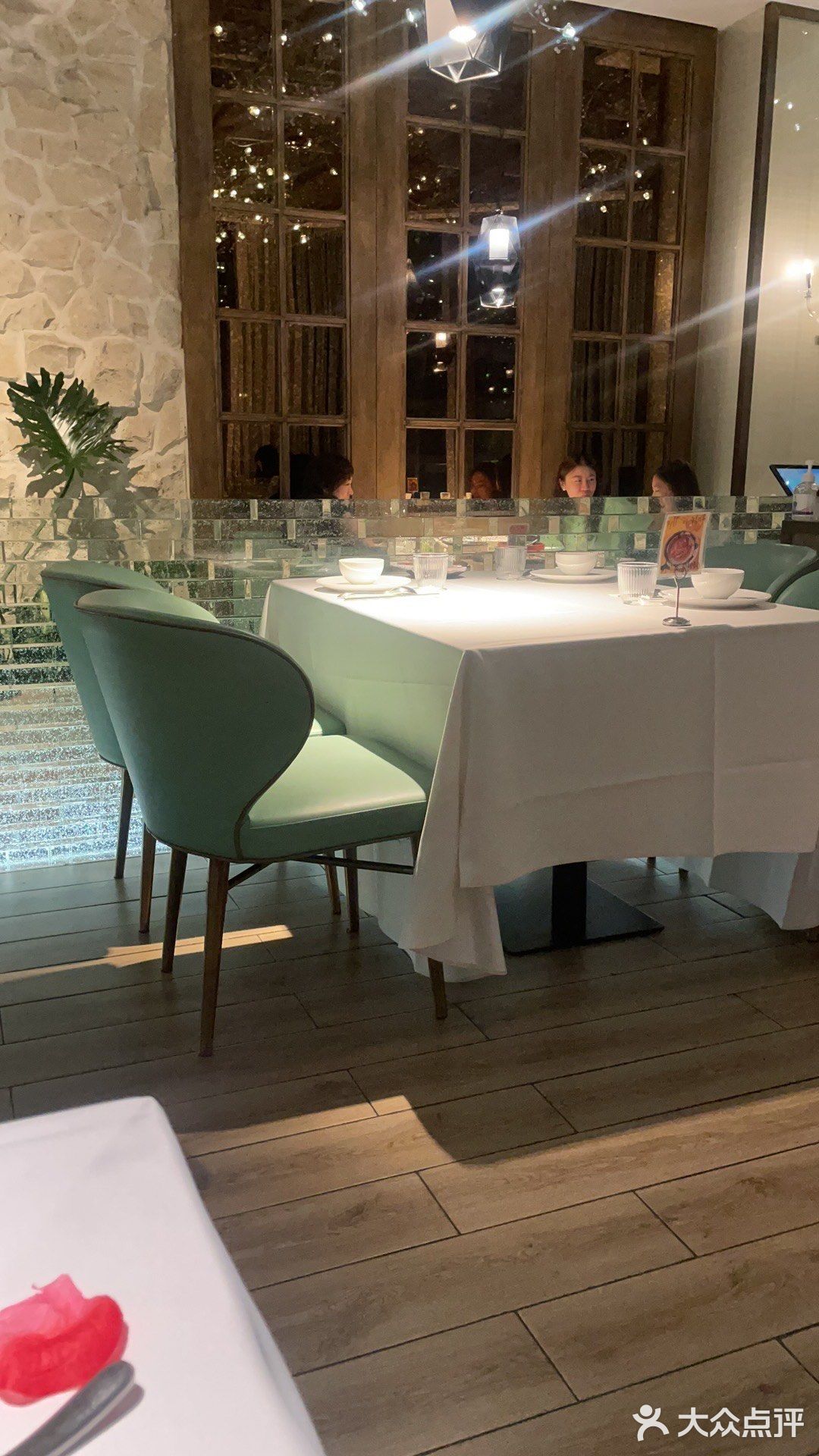 超级好看好吃的一家店