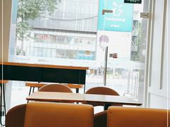 靠窗位-BreadTalk面包新语·烘焙蛋糕(海珠丽影广场店)