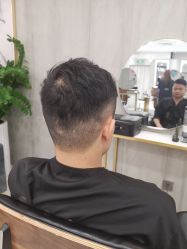 点击看大图 -八佰伴8008星级形象店