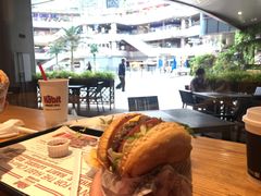 -The Habit Burger Grill 哈比特汉堡(爱琴海店)