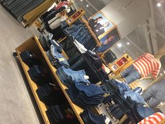 -王府井奥莱临潼小镇(临潼店)
