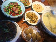 -唐师傅湘西名菜馆(武陵路店)