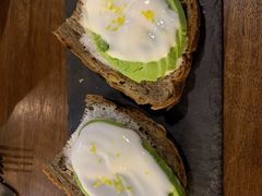 牛油果烤面包配酸奶-1861意大利餐厅(文化广场店)