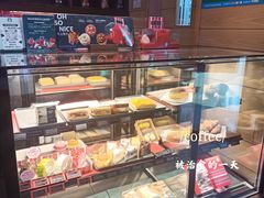 面包甜点陈列柜-星巴克(天津大悦城第二店)