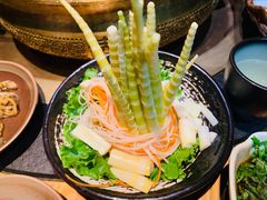竹笋-湊湊火锅·茶憩(石家庄万象城店)