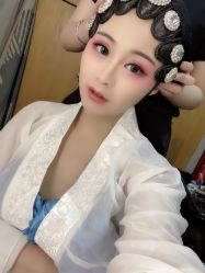 -盘子女人坊古装写真摄影(厦门总店)