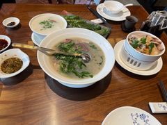 -龙悦湾酒家·八阵鱼生·渔人码头店