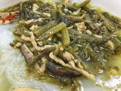 雪菜肉丝河粉-日月永和中国餐饮名店(东湖店)