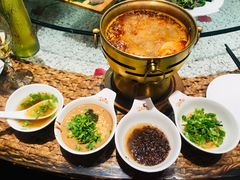 锅底-慢丽江·云南野生菌土鸡锅(付家庄店)