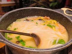 -云海肴·汽锅鸡·云南菜(天山百盛优客店)