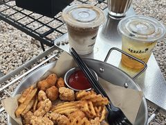 -J Create城市露营咖啡·简餐·宠物(上海动物园店)