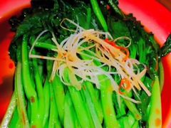 -半步颠小酒馆(繁花中心)