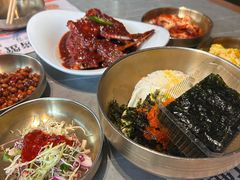 -草家酱蟹炭火烤肉店(珲春南路一店)