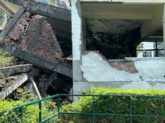 -四川汶川特大地震漩口中学遗址