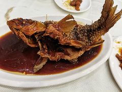 罾蹦鲤鱼-奥华餐厅·老张记(台基厂店)