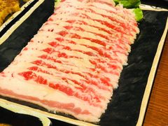 -青瓦炭韩潮烤肉(花园道店)