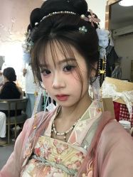 -一揽芳华汉服旗袍体验馆(拙政园店)