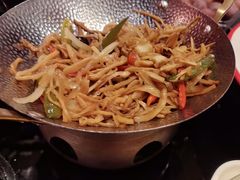 -川流不息·地道川菜·小龙虾(新松江路店)