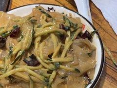 -山河屯铁锅炖(哈西站店)