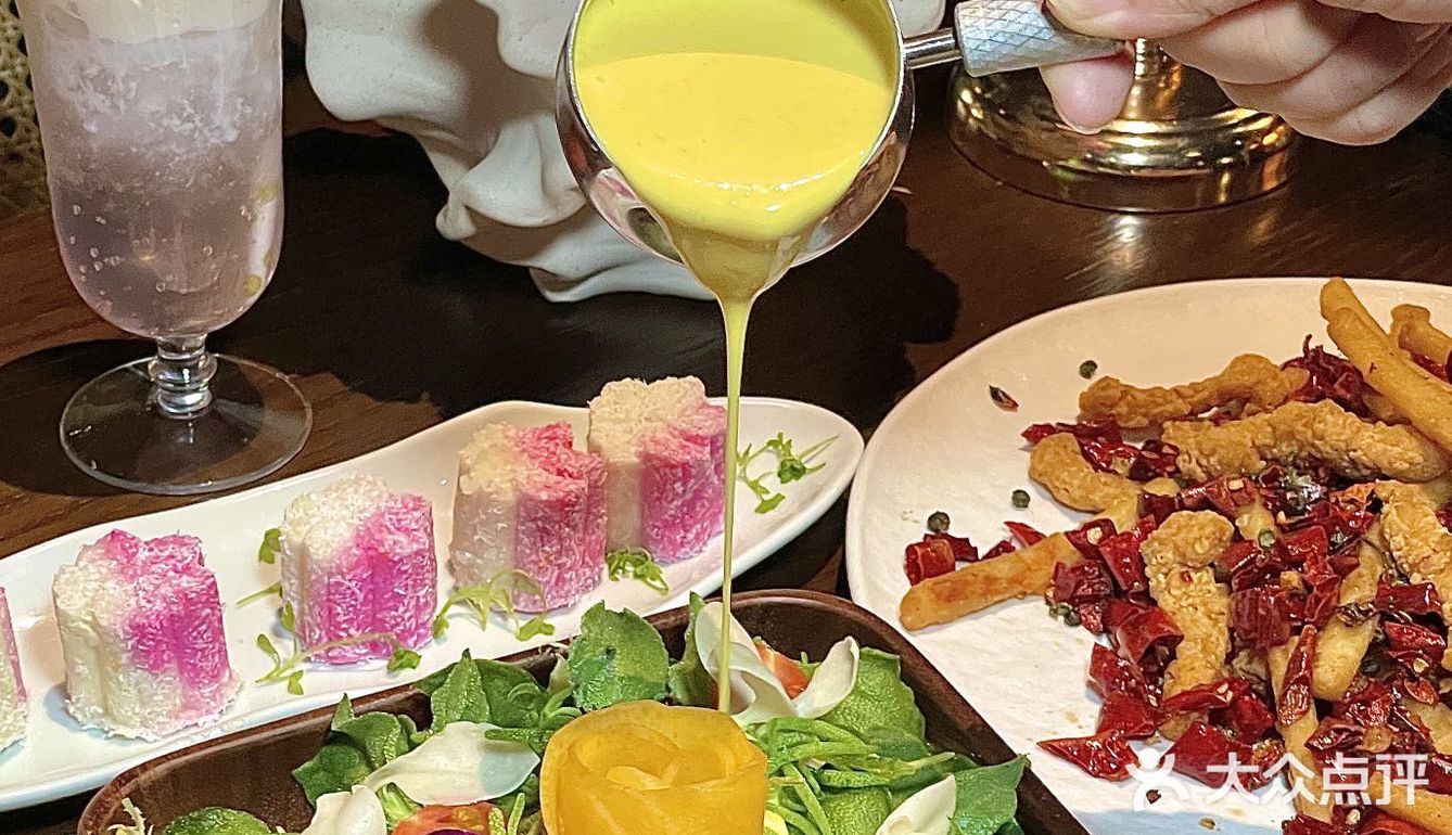 仙女们的春日限定食堂来了！这家餐厅是懂拿捏少女心的！！